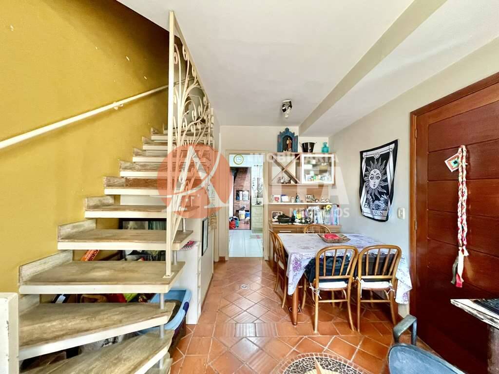 Casa à venda com 2 quartos, 60m² - Foto 14