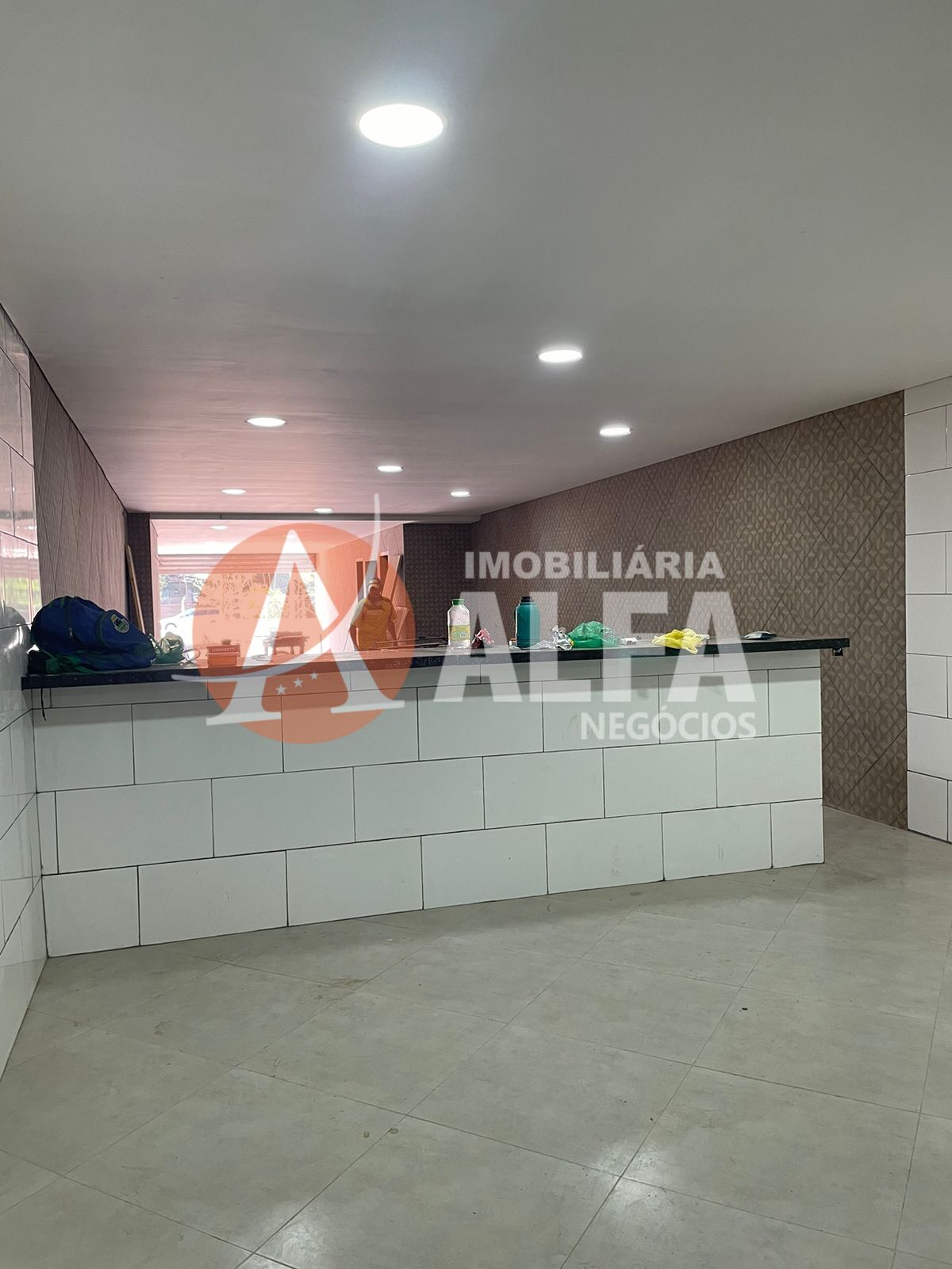 SALA COMERCIAL 270M - EST. DA ROSELANDIA - COTIA/SP