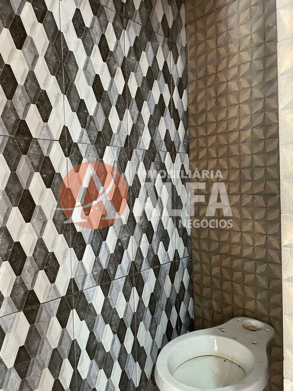 SALA COMERCIAL 270M - EST. DA ROSELANDIA - COTIA/SP