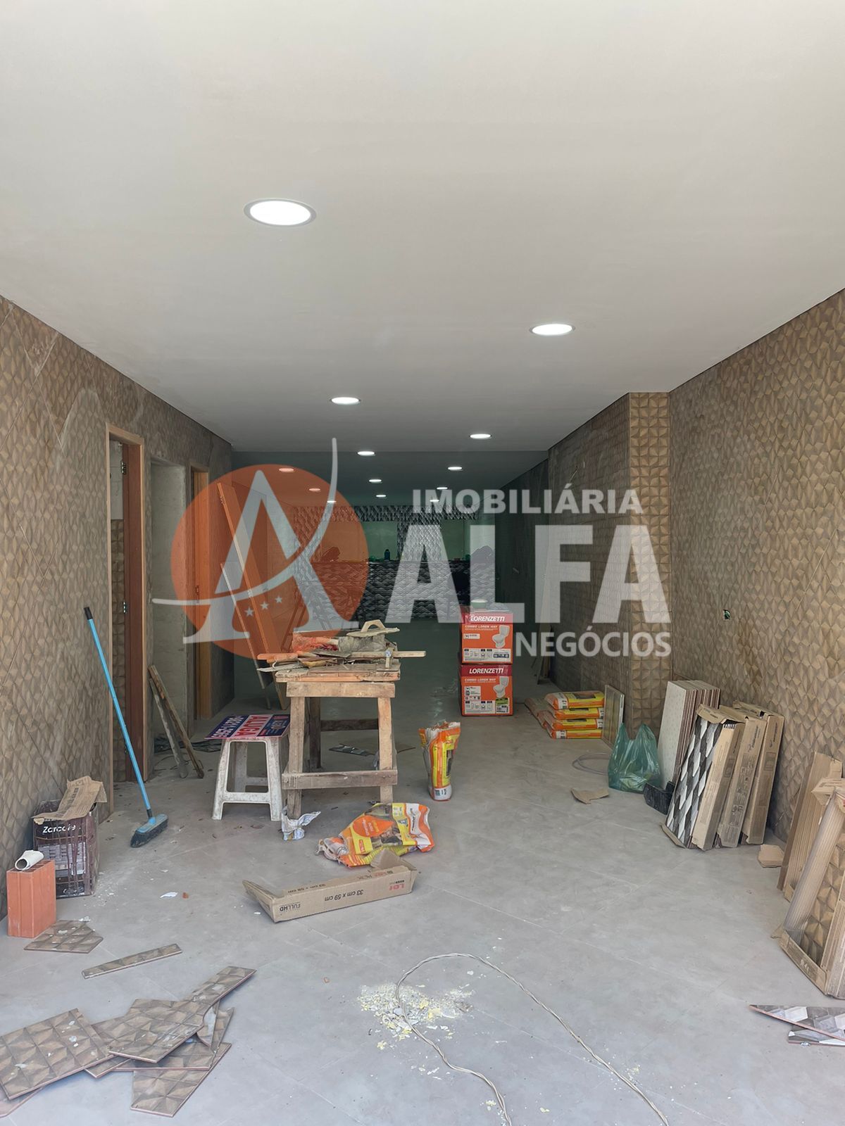 SALA COMERCIAL 270M - EST. DA ROSELANDIA - COTIA/SP