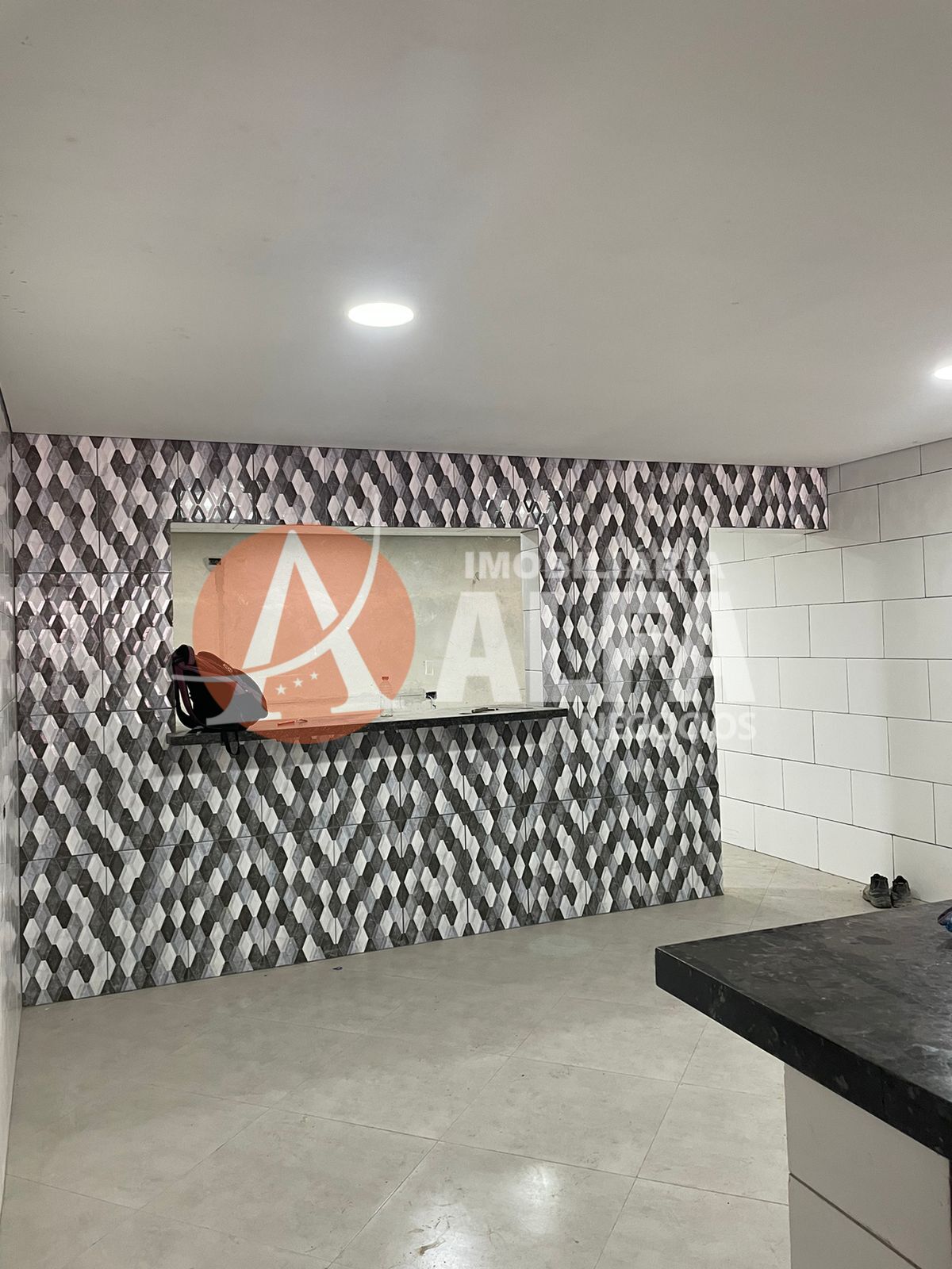 SALA COMERCIAL 270M - EST. DA ROSELANDIA - COTIA/SP