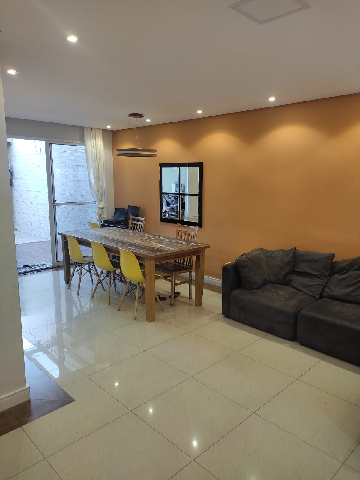 Casa - 03 dormitórios - Condomínio Residencial Bosque da Vila - Jardim Petrópolis - Cotia