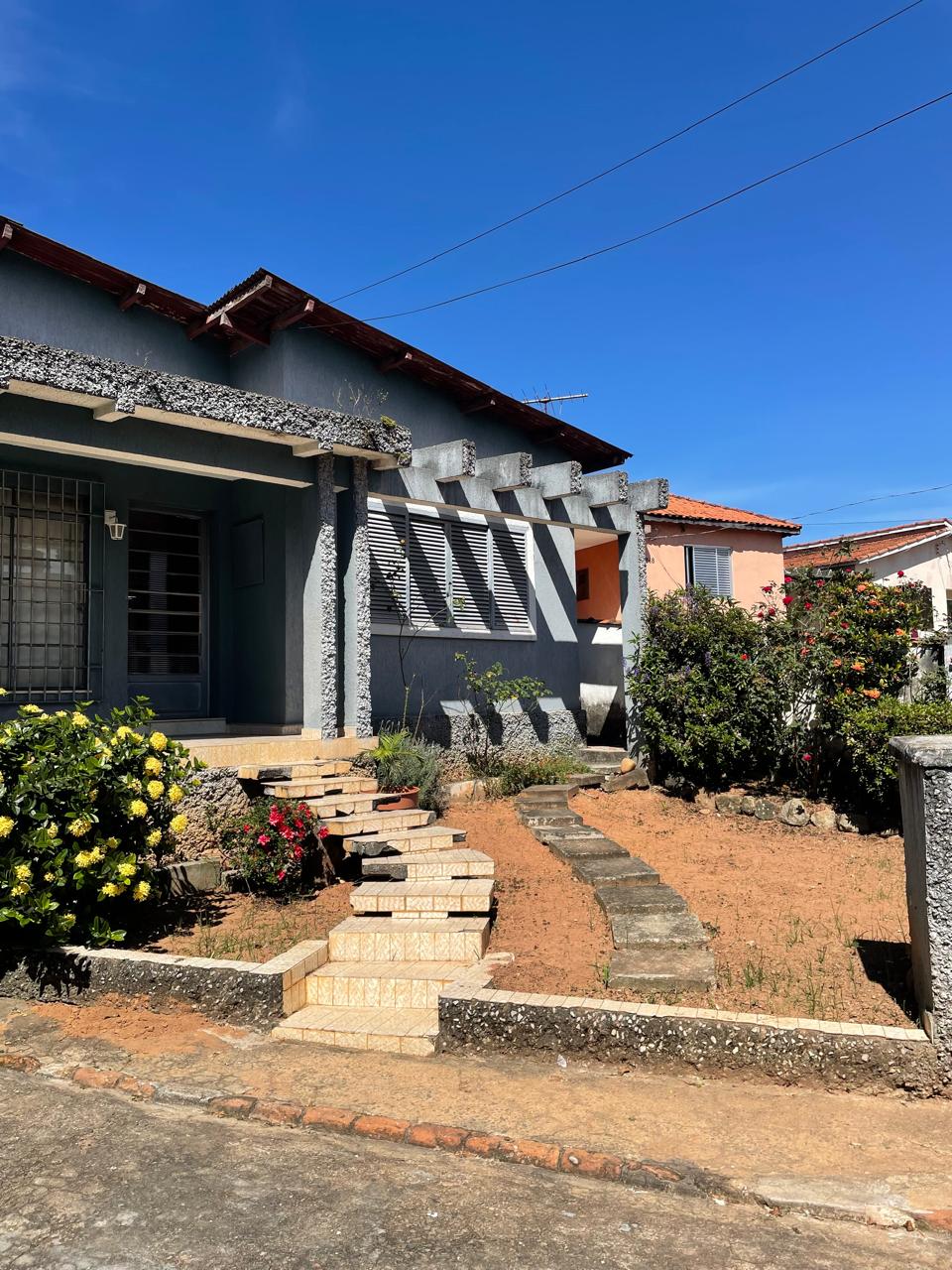 Oportunidade!!! Casa - 03 dorms - Vila Sto. Antonio - Cotia-SP