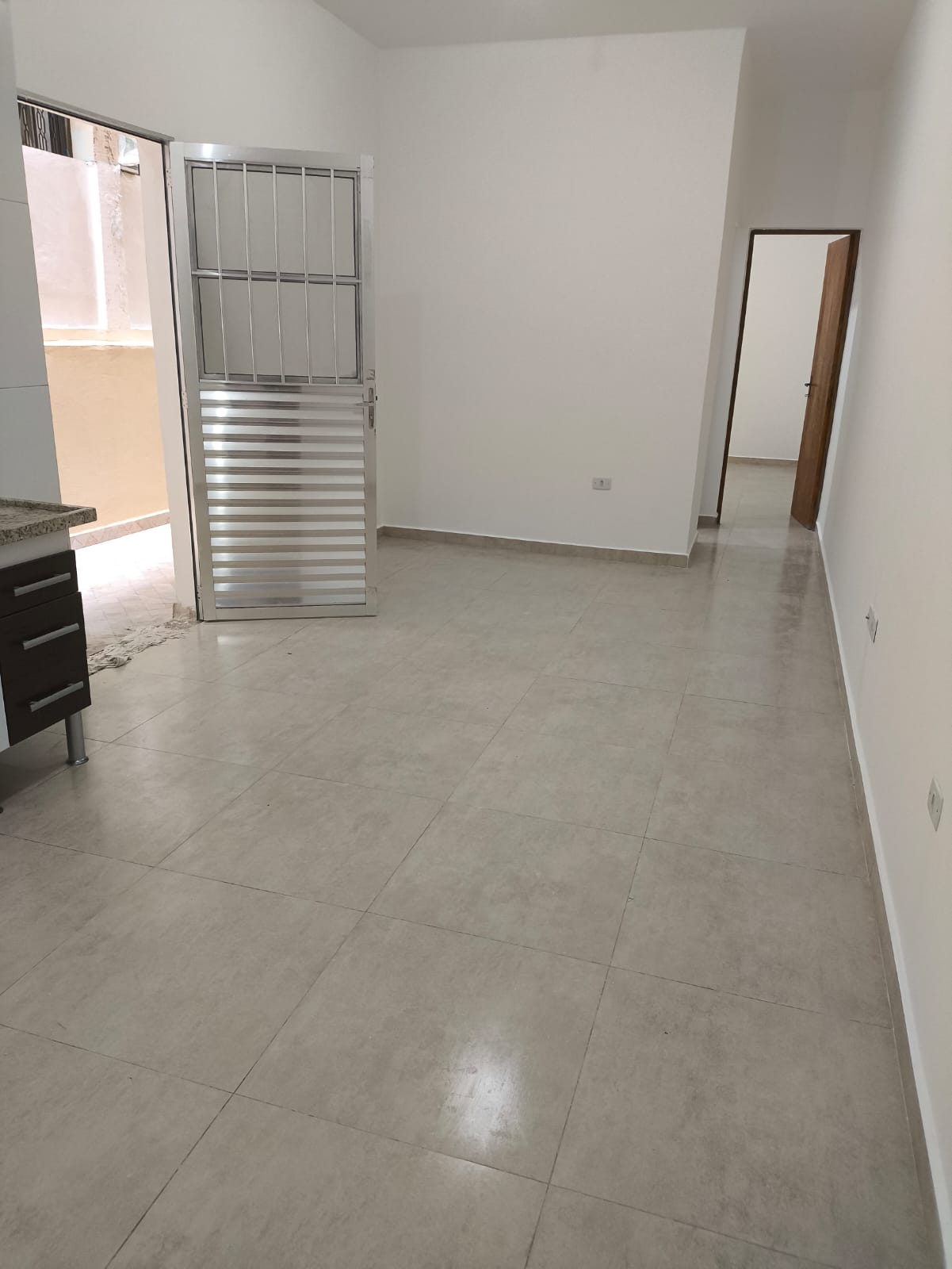 Casa para alugar com 2 quartos, 62m² - Foto 1