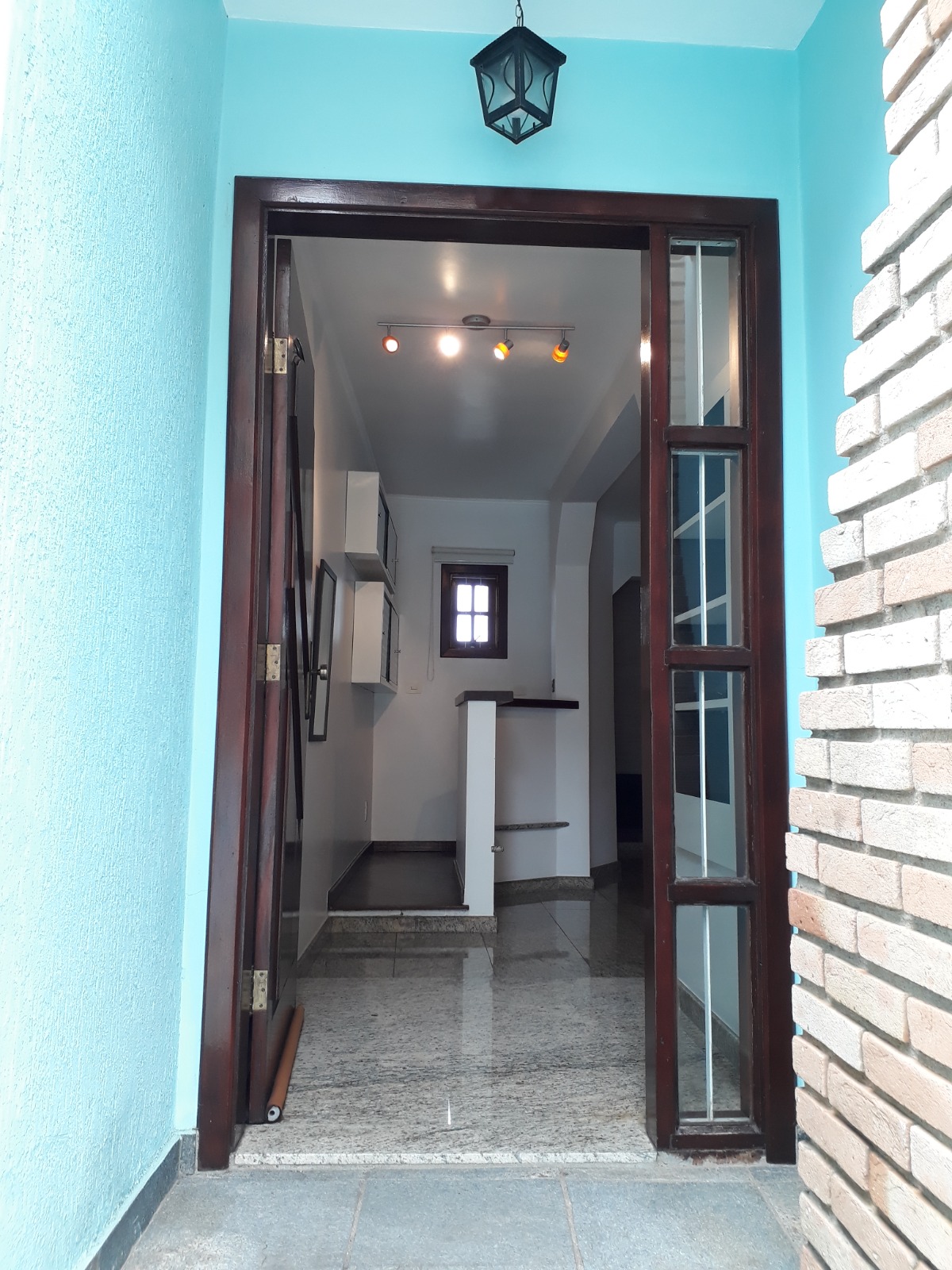 OPORTUNIDADE!!! CASA - 03 DORMS - VILA SUZANA - COTIA/SP