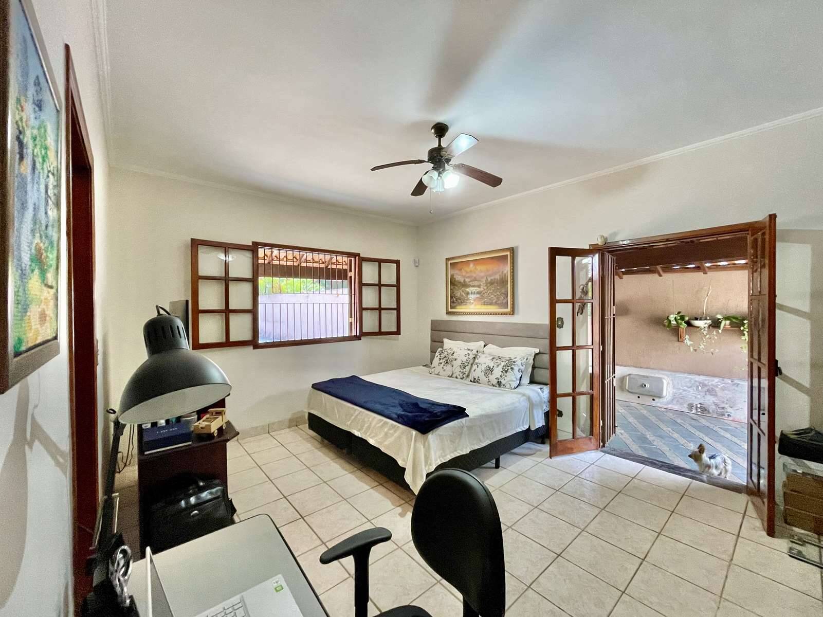 Casa para alugar com 3 quartos, 321m² - Foto 4