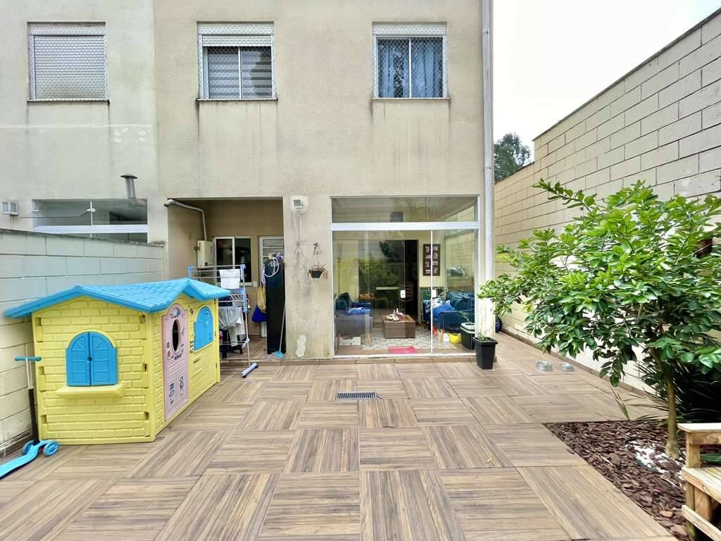 Casa à venda com 3 quartos, 100m² - Foto 4