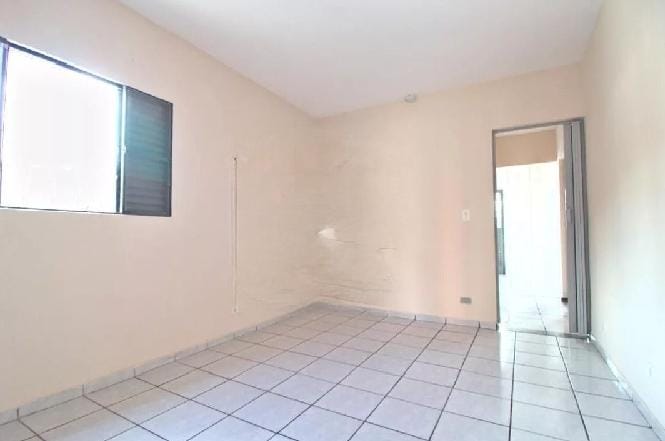 Casa para alugar com 2 quartos, 100m² - Foto 6