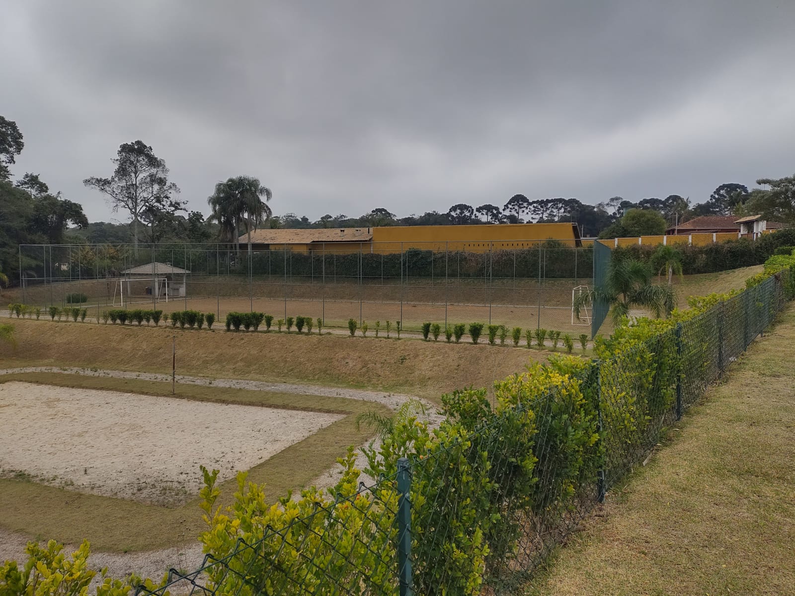 OPORTUNIDADE PARA INVESTIDORES! TERRENO 366 - COND. BELBANCY - VARGEM GRANDE/SP