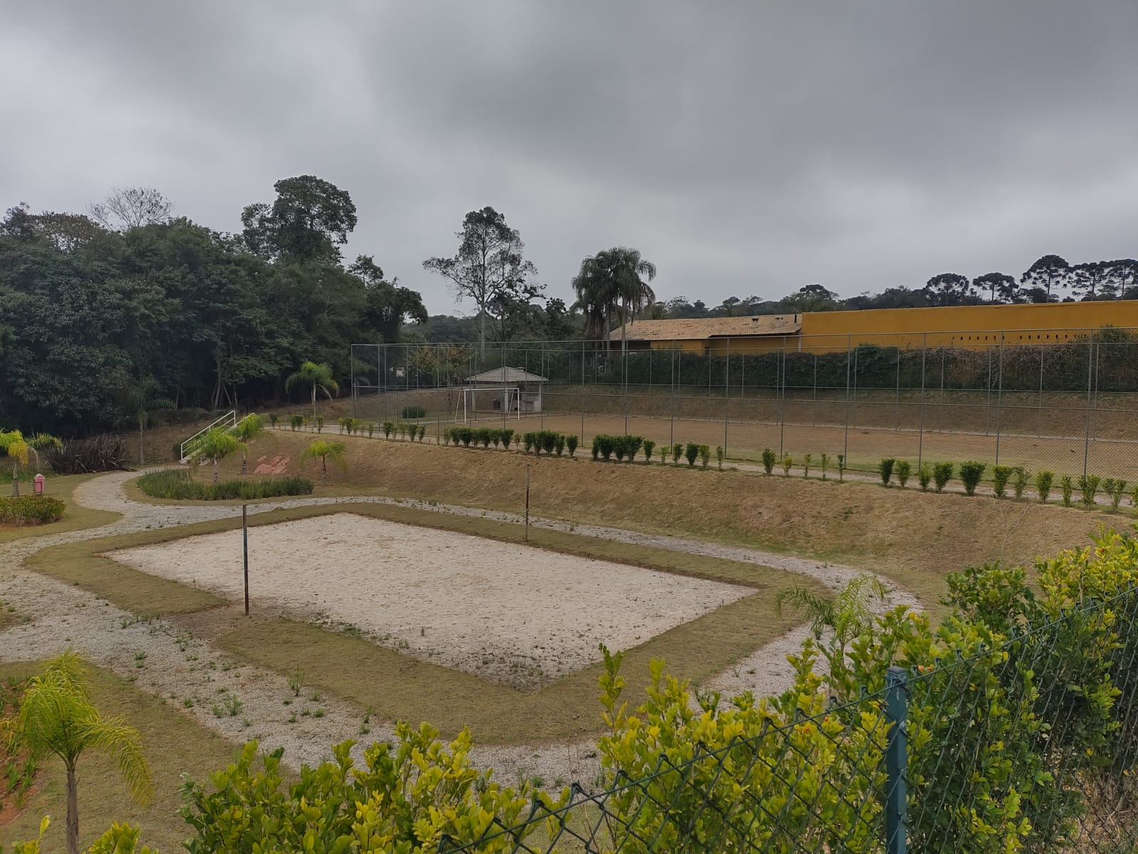 OPORTUNIDADE PARA INVESTIDORES! TERRENO 366 - COND. BELBANCY - VARGEM GRANDE/SP