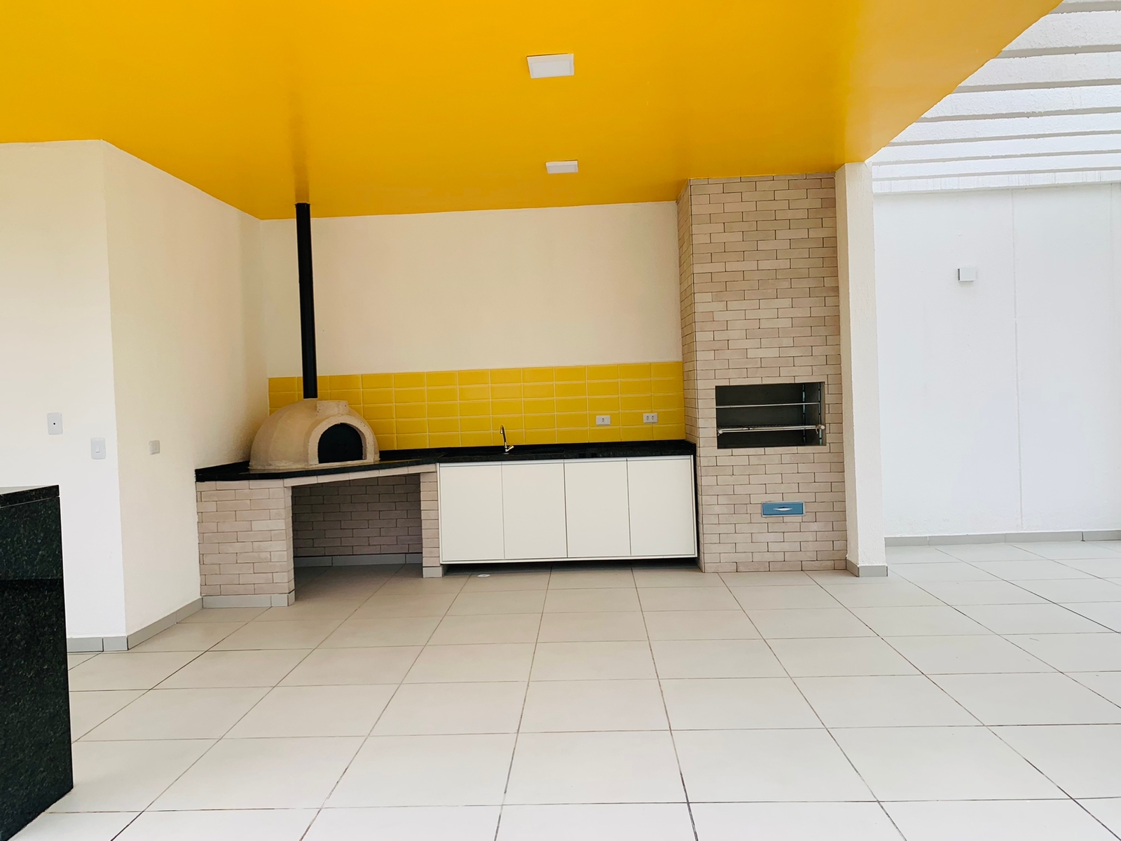 Casa à venda com 2 quartos, 90m² - Foto 32