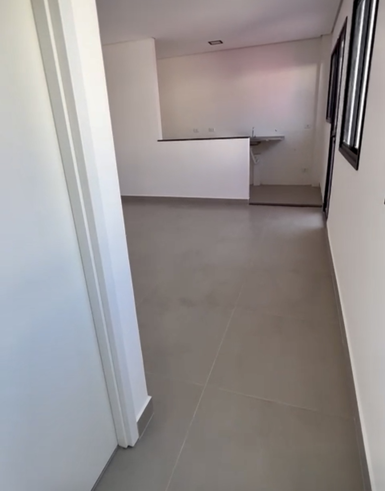 Casa à venda com 2 quartos, 90m² - Foto 4