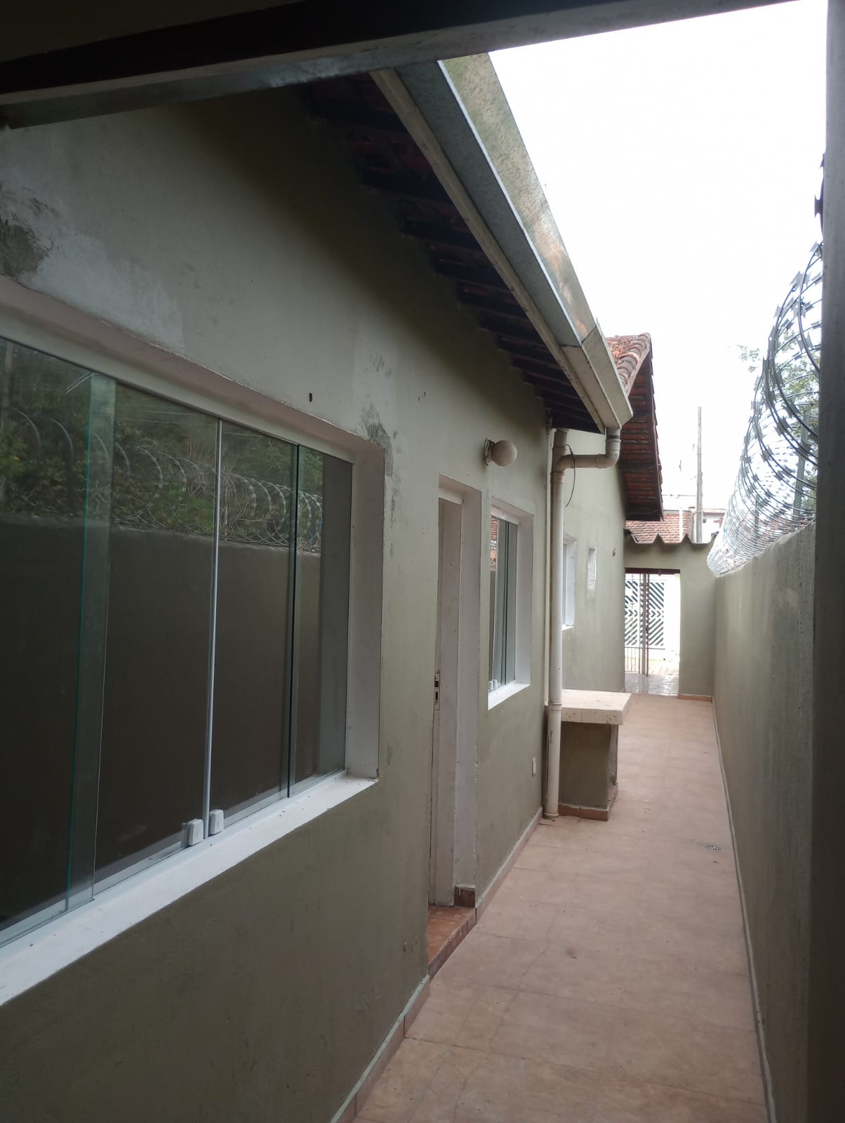 CASA TERREA - 03 DORMS - JD DA GLÓRIA - COTIA/SP