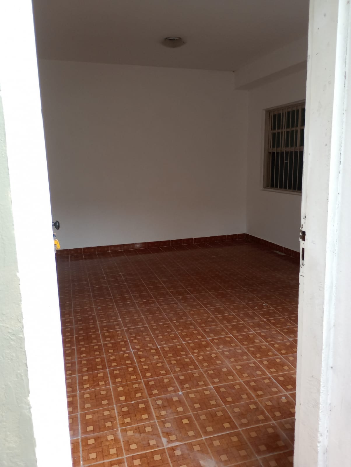 CASA TERREA - 03 DORMS - JD DA GLÓRIA - COTIA/SP