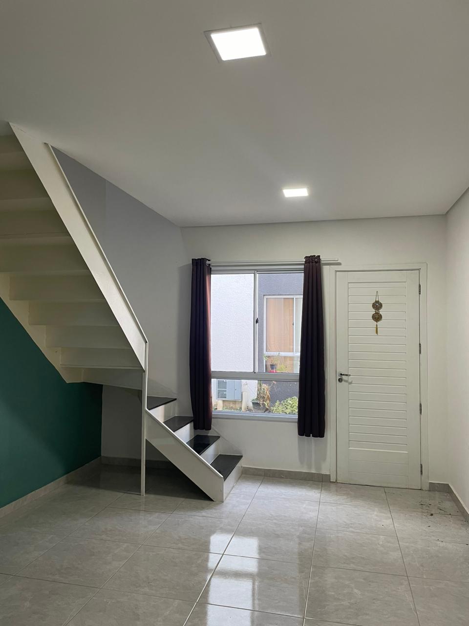 Casa à venda com 2 quartos, 60m² - Foto 3