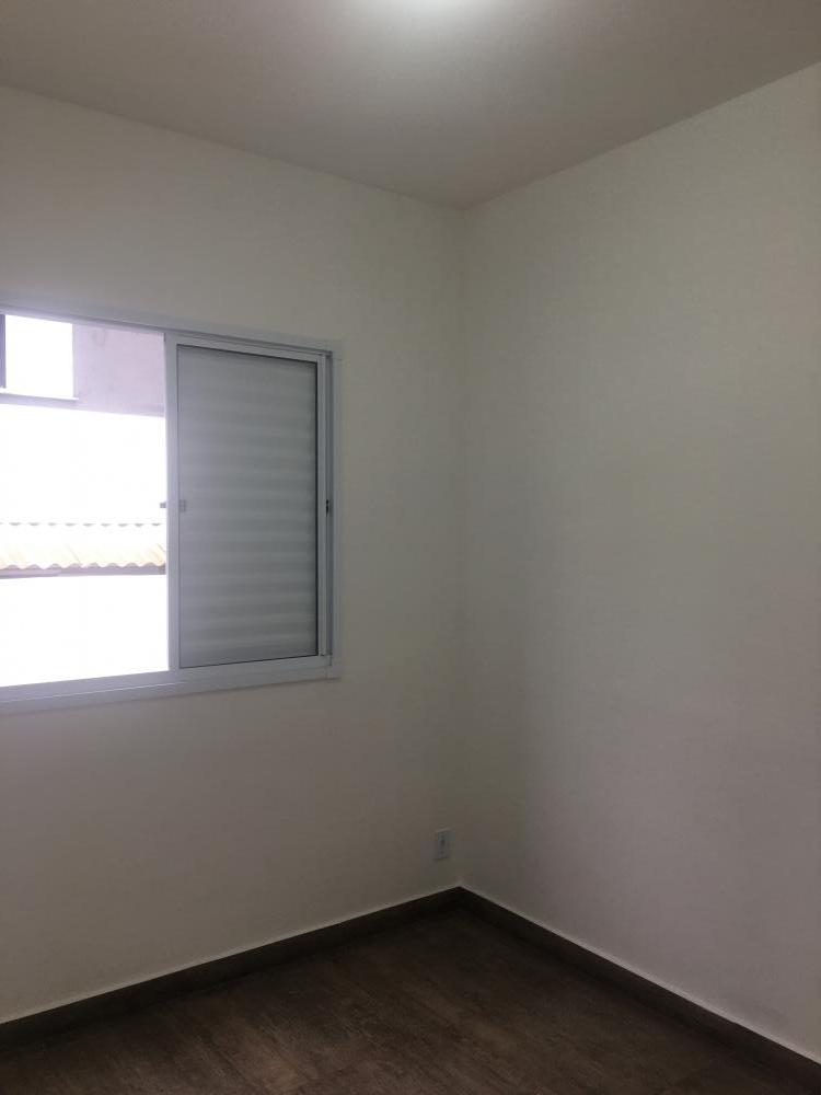 Casa à venda com 2 quartos, 60m² - Foto 17