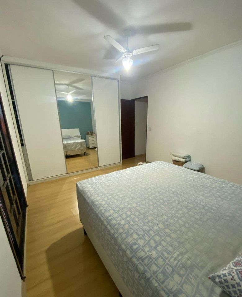 Casa à venda com 4 quartos, 266m² - Foto 3