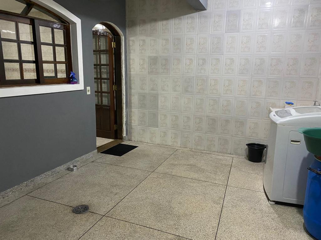 Casa à venda com 4 quartos, 266m² - Foto 11