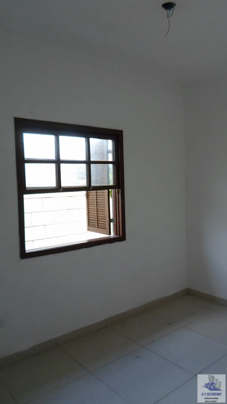 Casa à venda com 2 quartos, 65m² - Foto 13