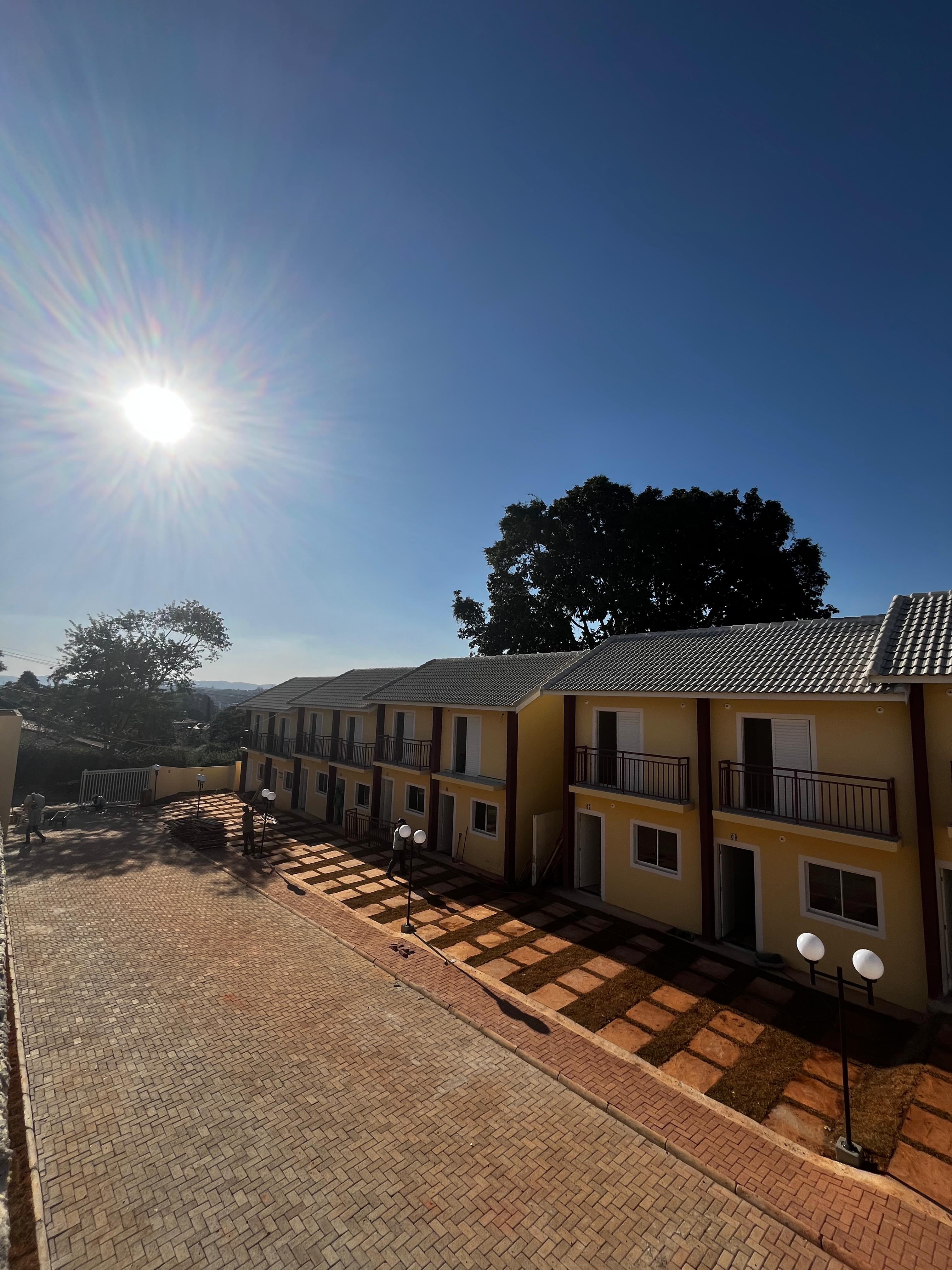 CASA - 02 DORMS - RESIDENCIAL FÊNIX - COTIA/SP