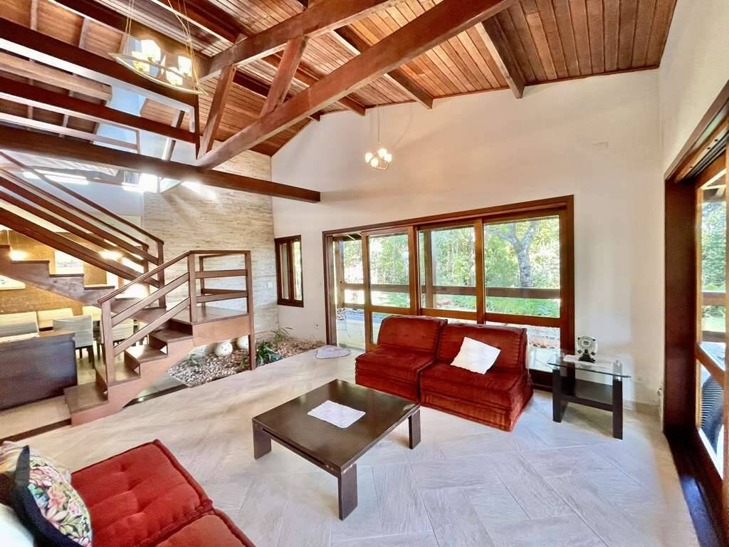 Casa à venda com 5 quartos, 1580m² - Foto 9