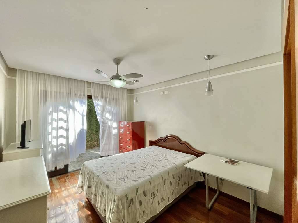 Casa à venda com 5 quartos, 1580m² - Foto 35