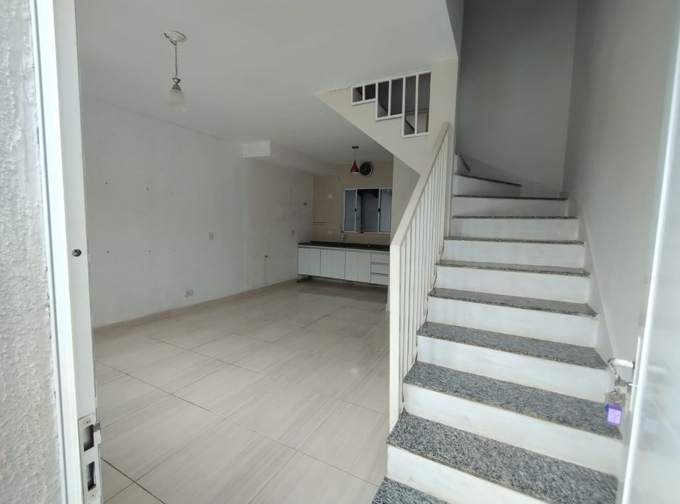 Casa para alugar com 2 quartos, 50m² - Foto 6