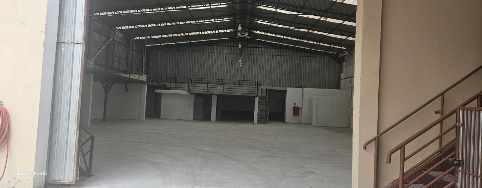 GALPÃO - 700M² - JD. COLIBRI - COTIA/SP