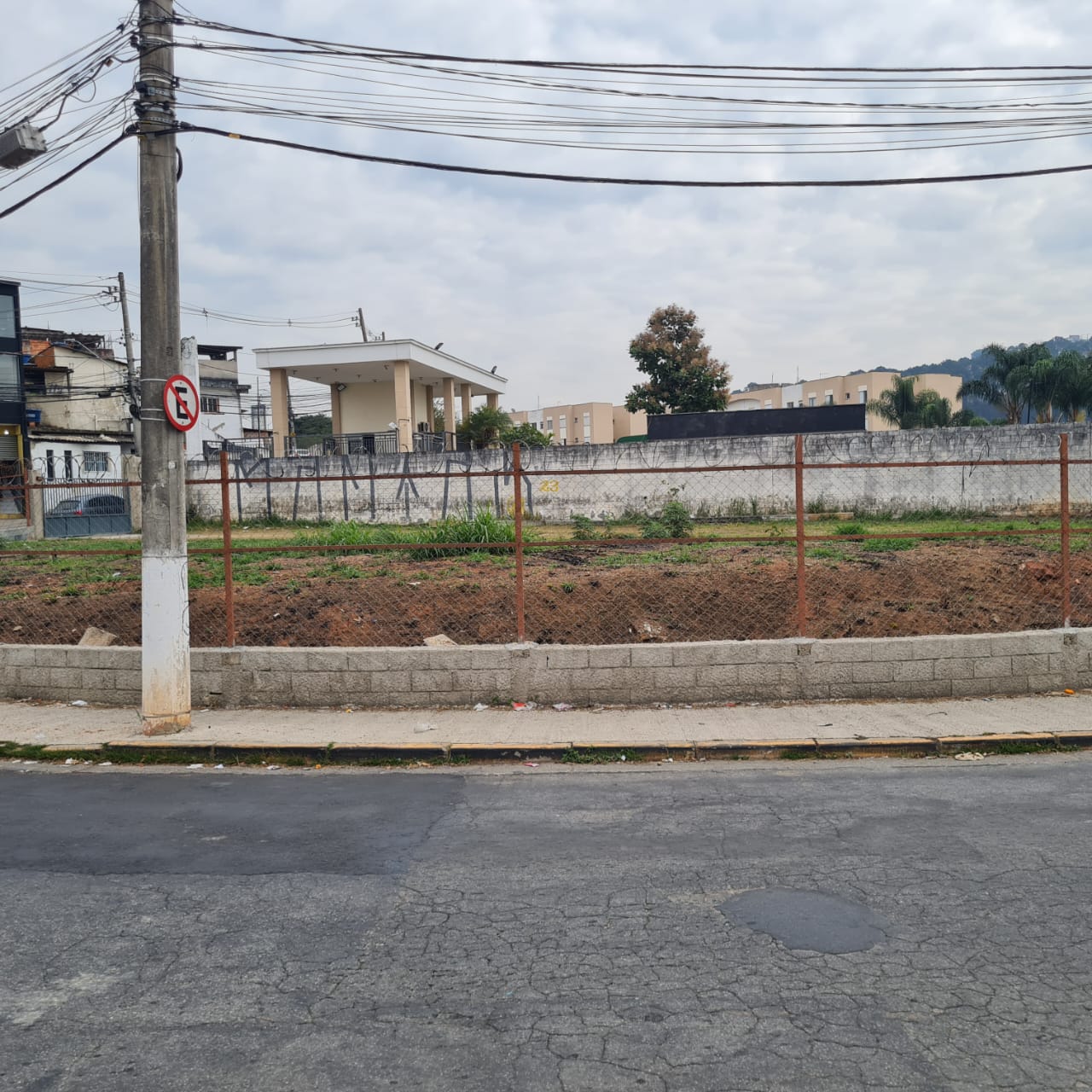 TERRENO PLANO - 1.050M² - JD. NOSSA SENHORAS DA GRAÇA - COTIA/SP