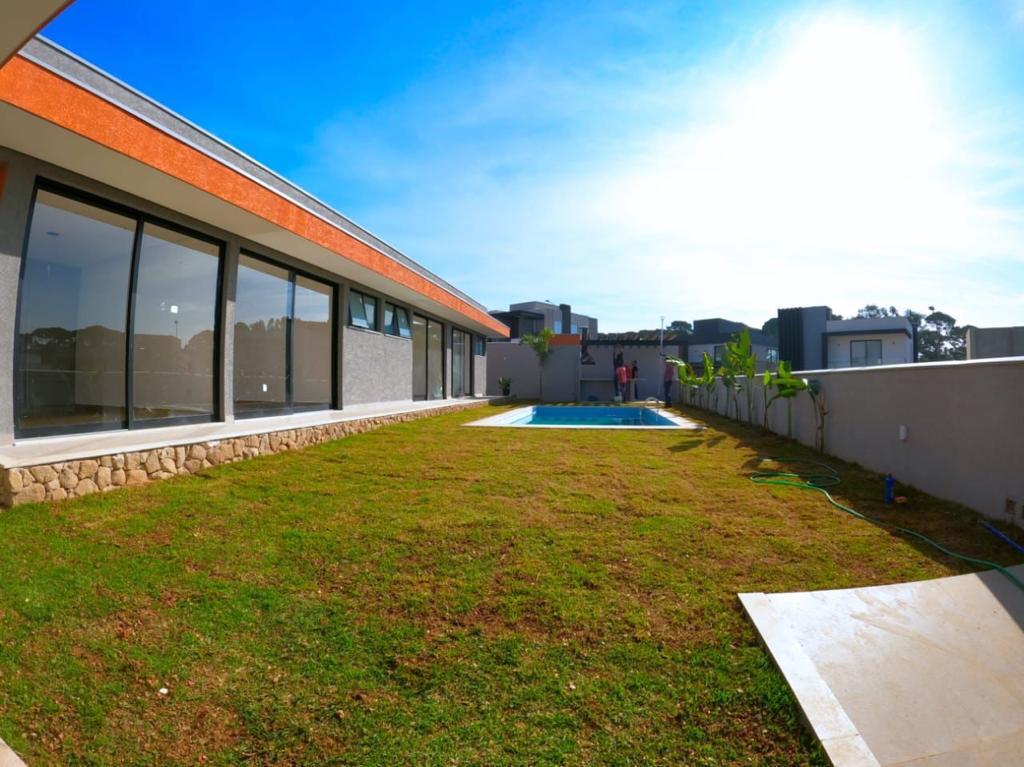 Casa térrea com 4 Dormitórios - Condomínio Residencial Vintage Arte de Morar - Granja Viana - Cotia/SP