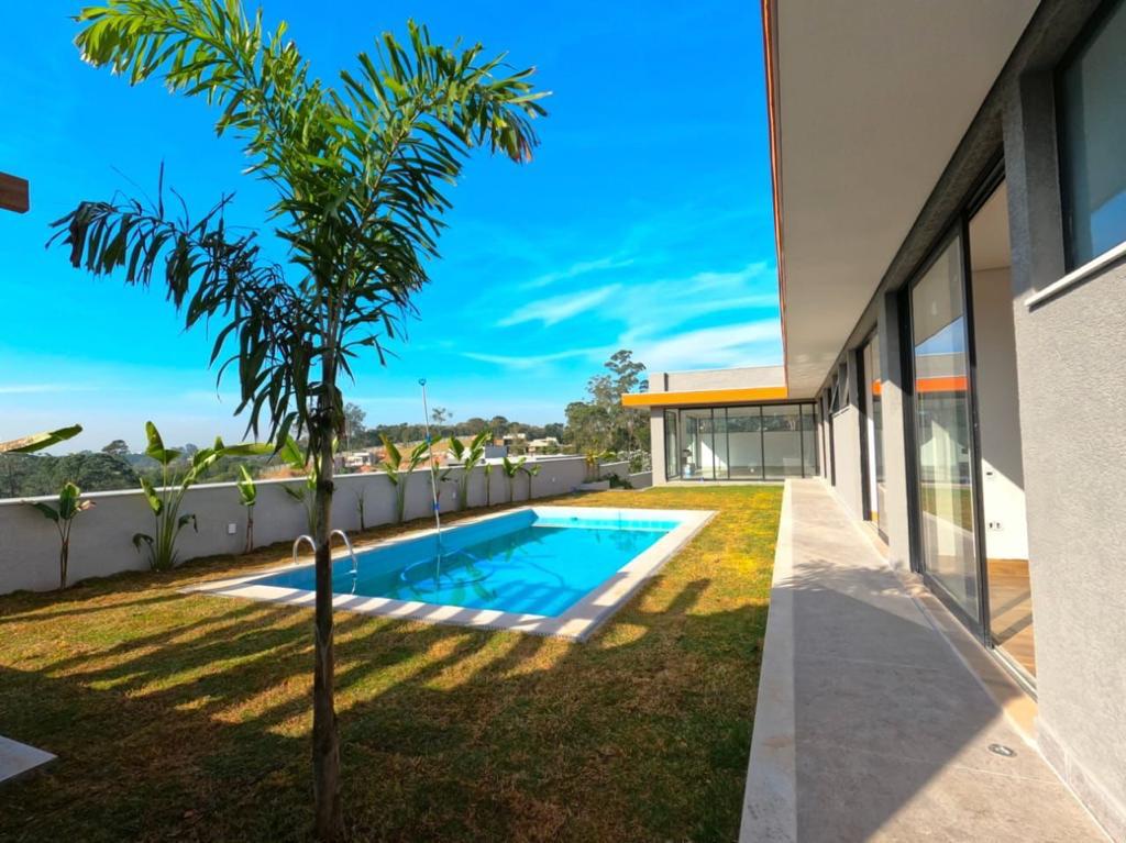 Casa térrea com 4 Dormitórios - Condomínio Residencial Vintage Arte de Morar - Granja Viana - Cotia/SP