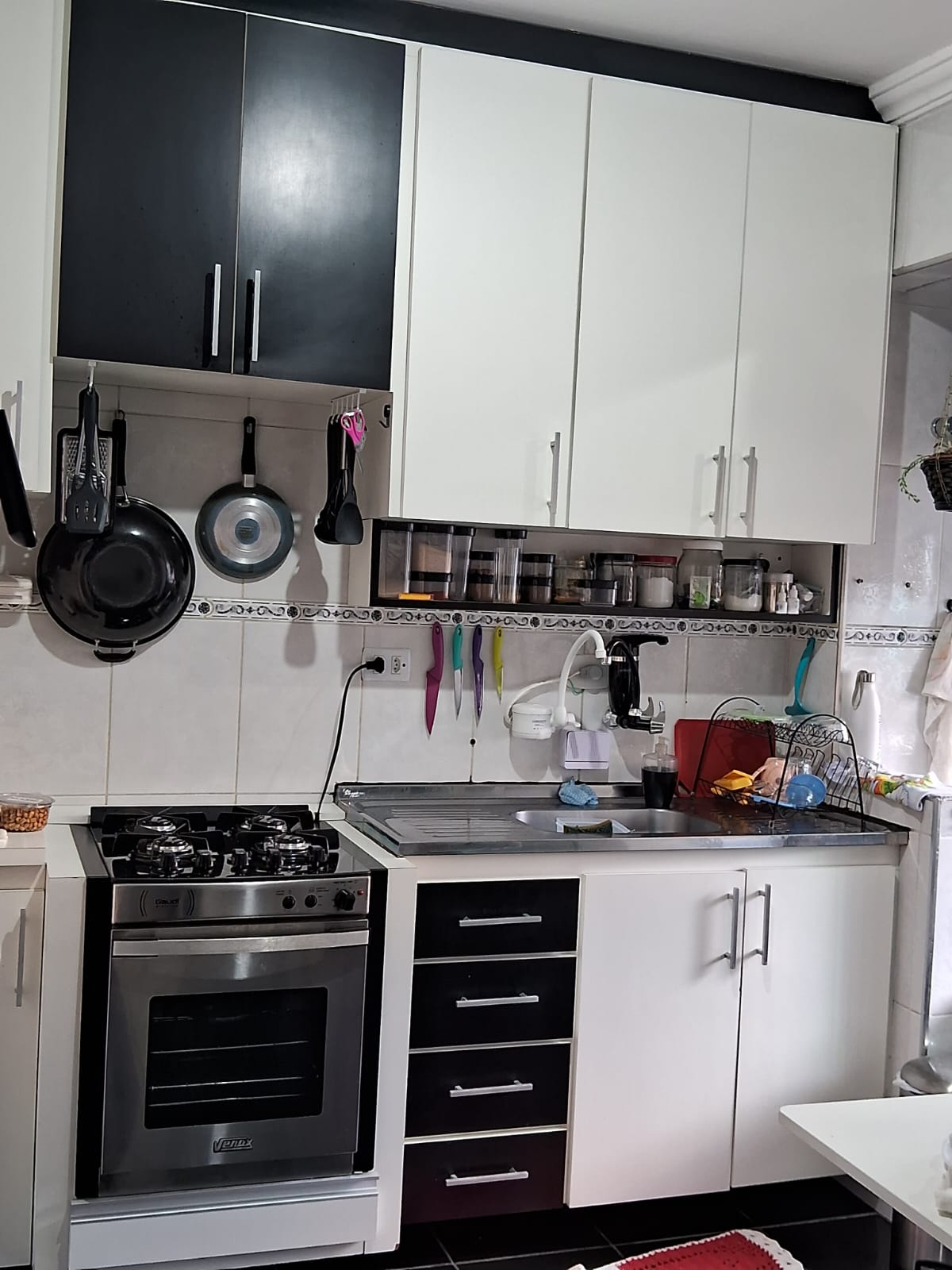Apartamento(V) - 2 Dormitórios - Edifício pedra rosa -  Jardim Rio das Pedras - Cotia SP