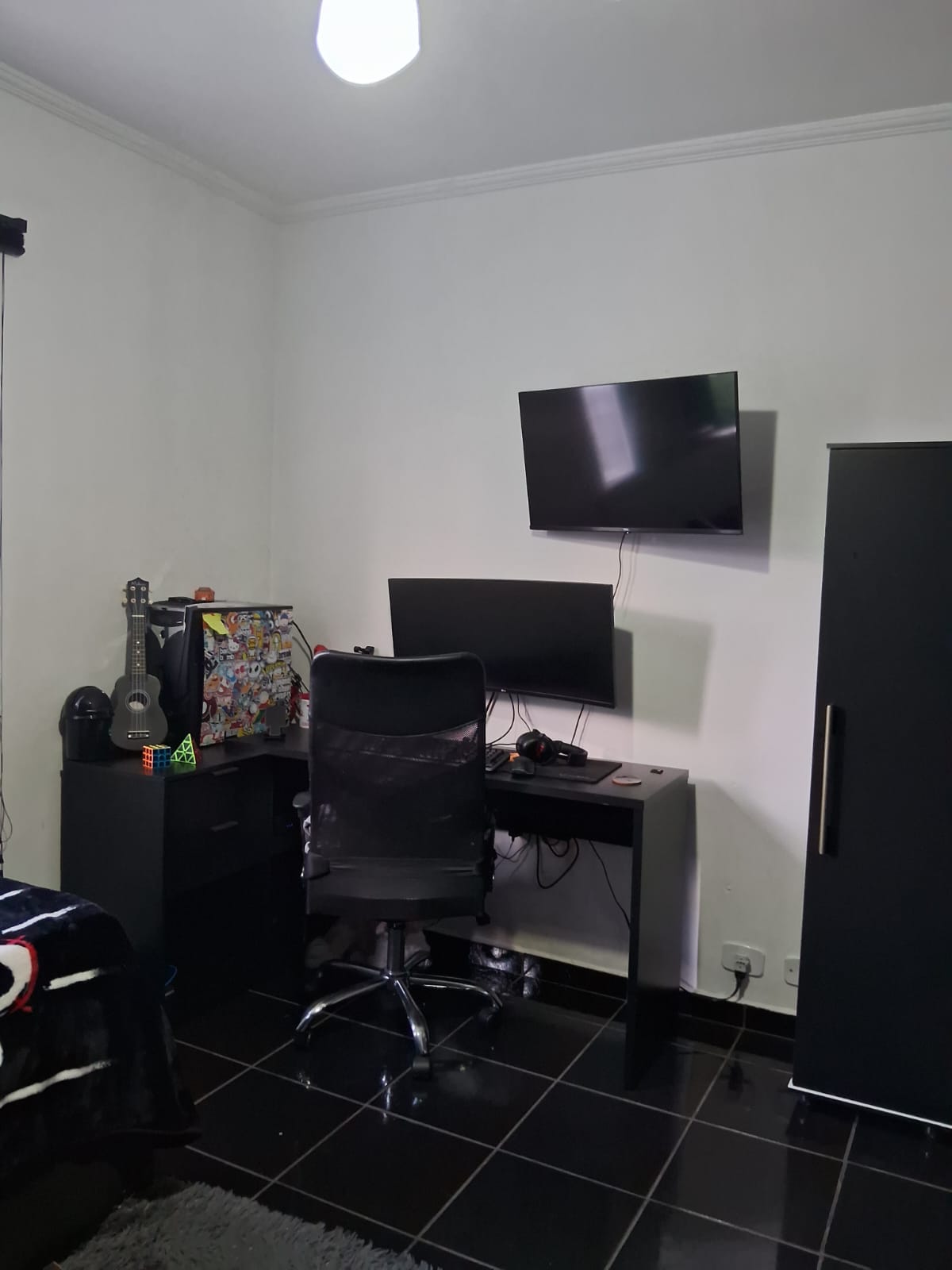 Apartamento(V) - 2 Dormitórios - Edifício pedra rosa -  Jardim Rio das Pedras - Cotia SP