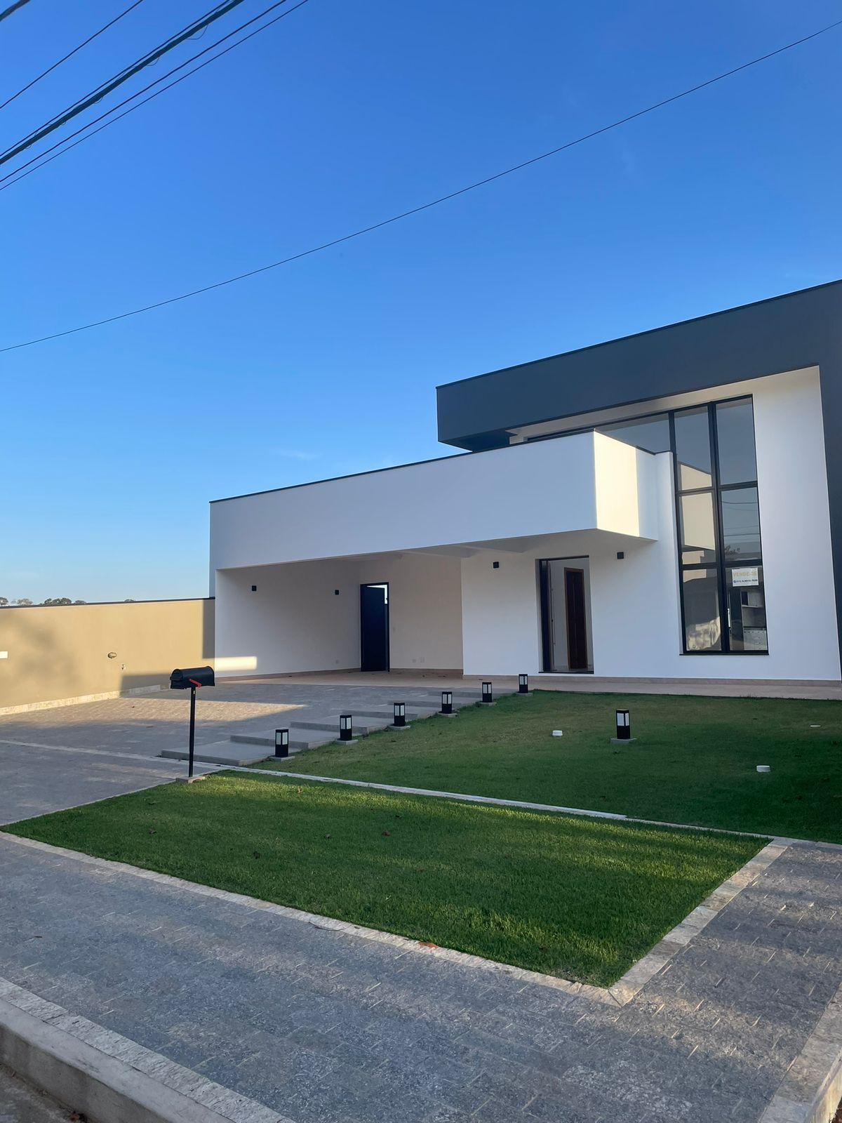 Casa à venda com 3 quartos, 318m² - Foto 2