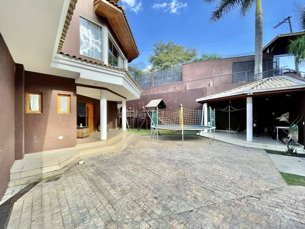 Casa para alugar com 5 quartos, 890m² - Foto 8