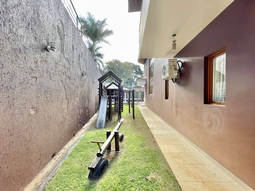 Casa para alugar com 5 quartos, 890m² - Foto 42