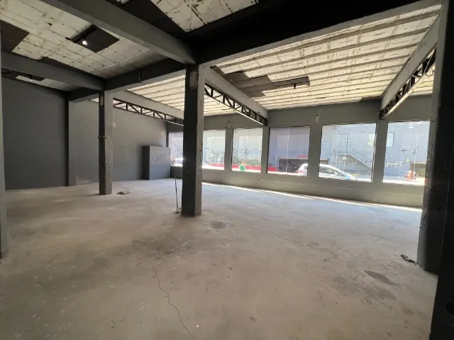 Conjunto Comercial-Sala para alugar com 1 quarto, 550m² - Foto 9