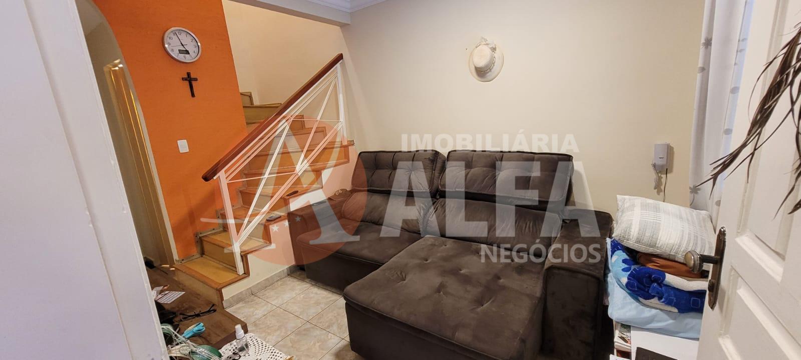 Casa com 2 Dormitórios - Condomínio Recanto das Graças II - Jardim Petrópolis - Cotia/SP