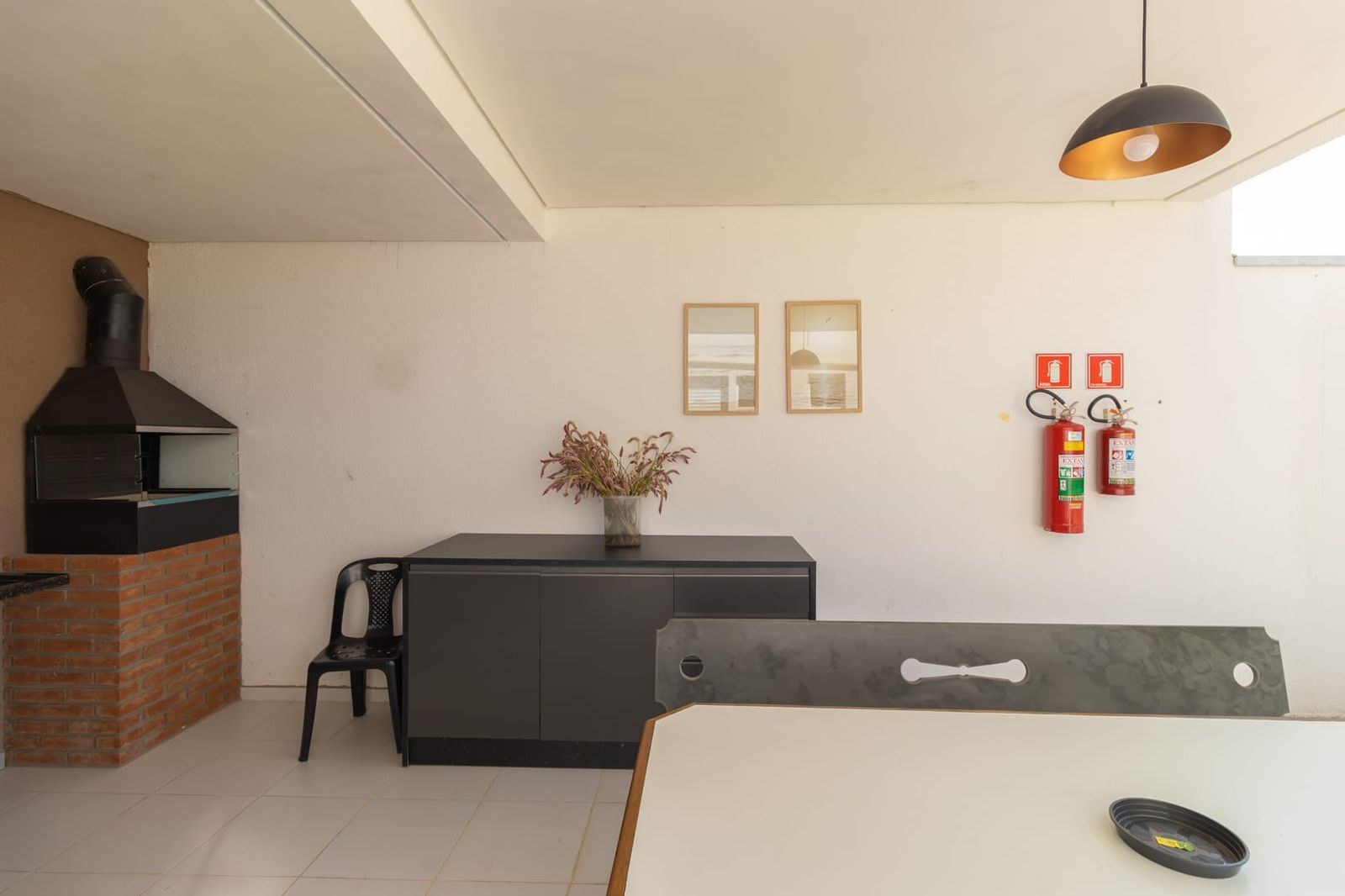 Apartamento com 02 Dormitorios - Condomínio Residencial Mônaco - Jardim da Glória - Cotia- SP