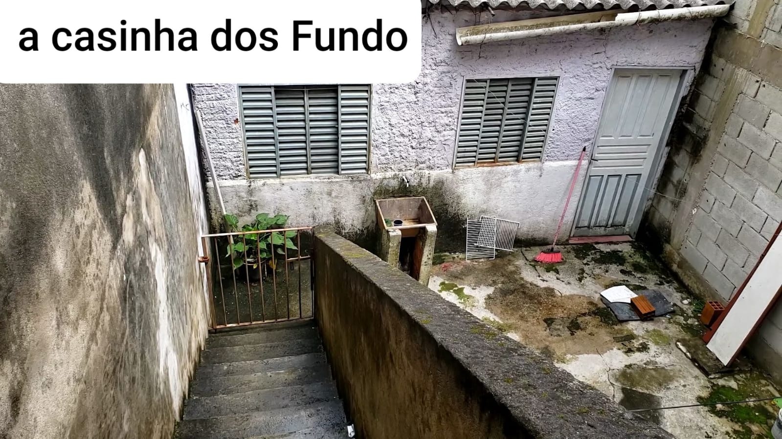 SOBRADO - 03 CASAS - PQ MIGUEL MIRIZOLA - COTIA/SP
