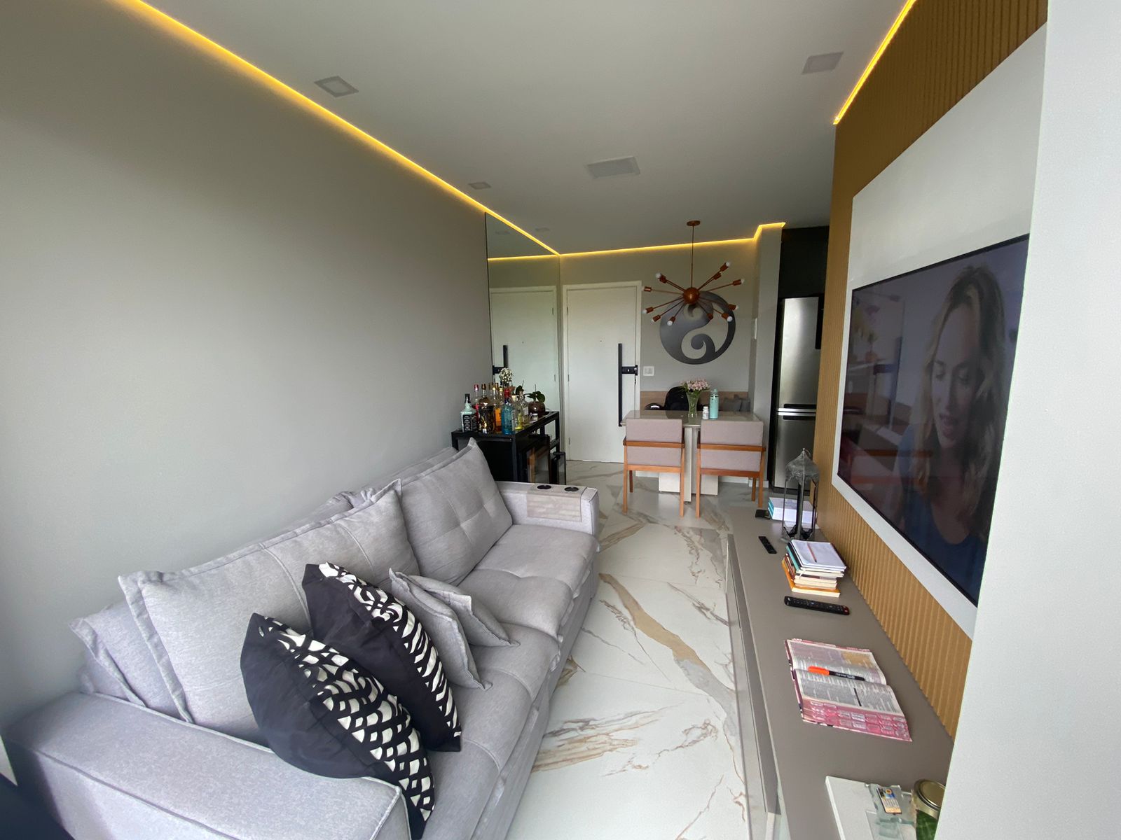 Apartamento com 2 Dormitórios - Condomínio Mirante Normandia - Jardim Pioneiro - Cotia / SP