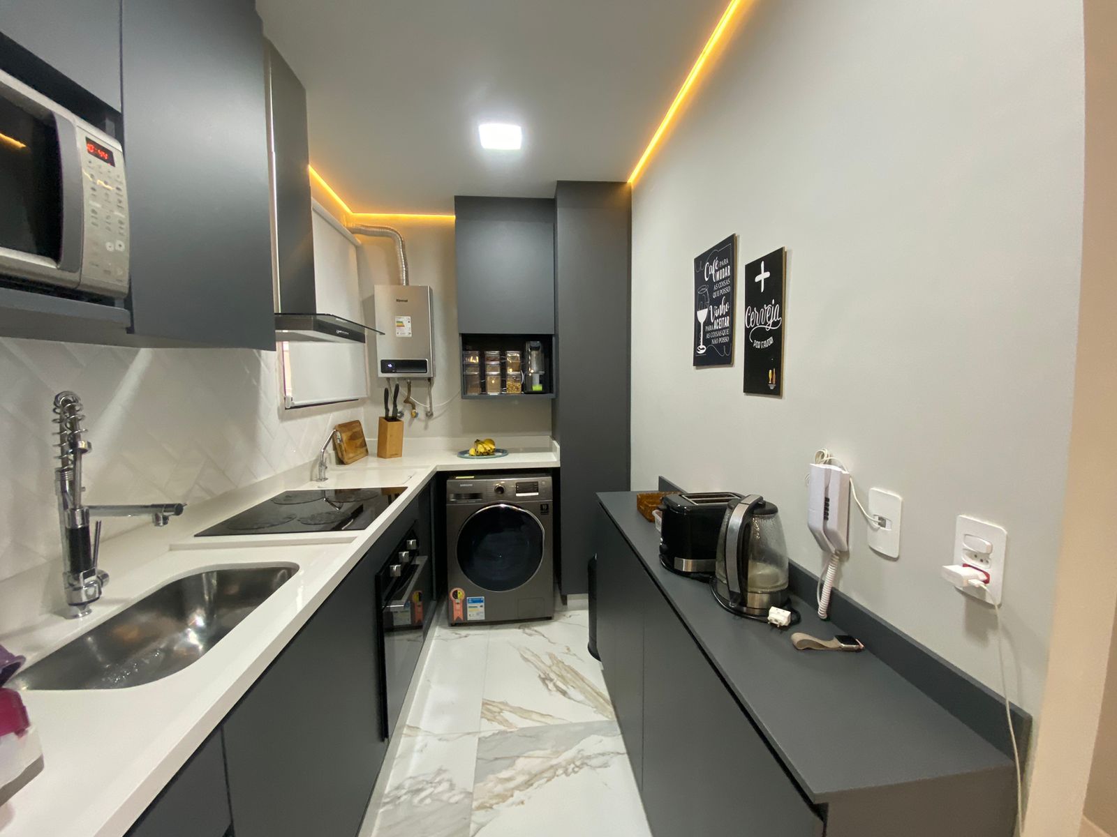 Apartamento com 2 Dormitórios - Condomínio Mirante Normandia - Jardim Pioneiro - Cotia / SP