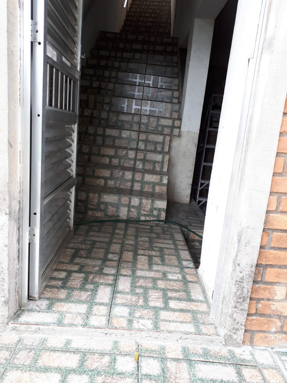 OPORTUNIDADE - SOBRADO - 03 CASAS - JD. EMPIRIO - COTIA/SP