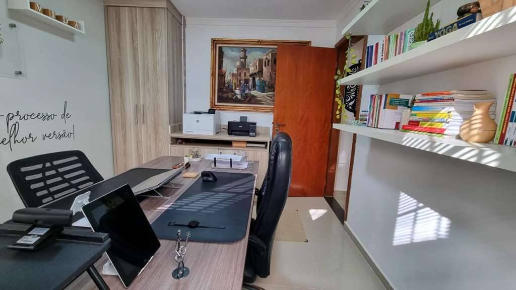 Casa à venda com 3 quartos, 183m² - Foto 4