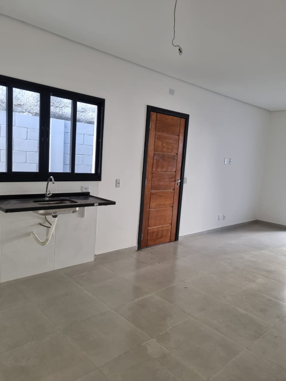 Casa à venda com 2 quartos, 60m² - Foto 3