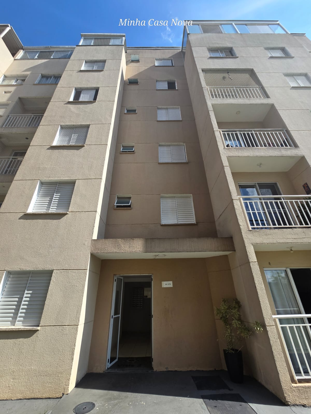 APARTAMENTO - 48m²(V) - 02 Dormitórios - Condomínio Residencial Essence - Jardim Nova Vida - Cotia