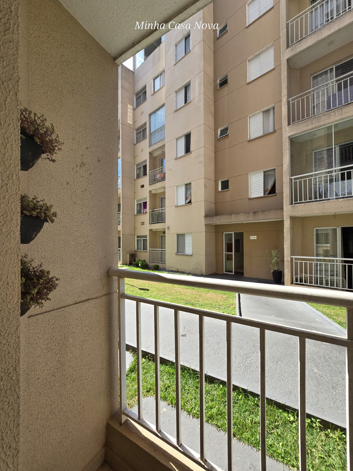 APARTAMENTO - 48m²(V) - 02 Dormitórios - Condomínio Residencial Essence - Jardim Nova Vida - Cotia