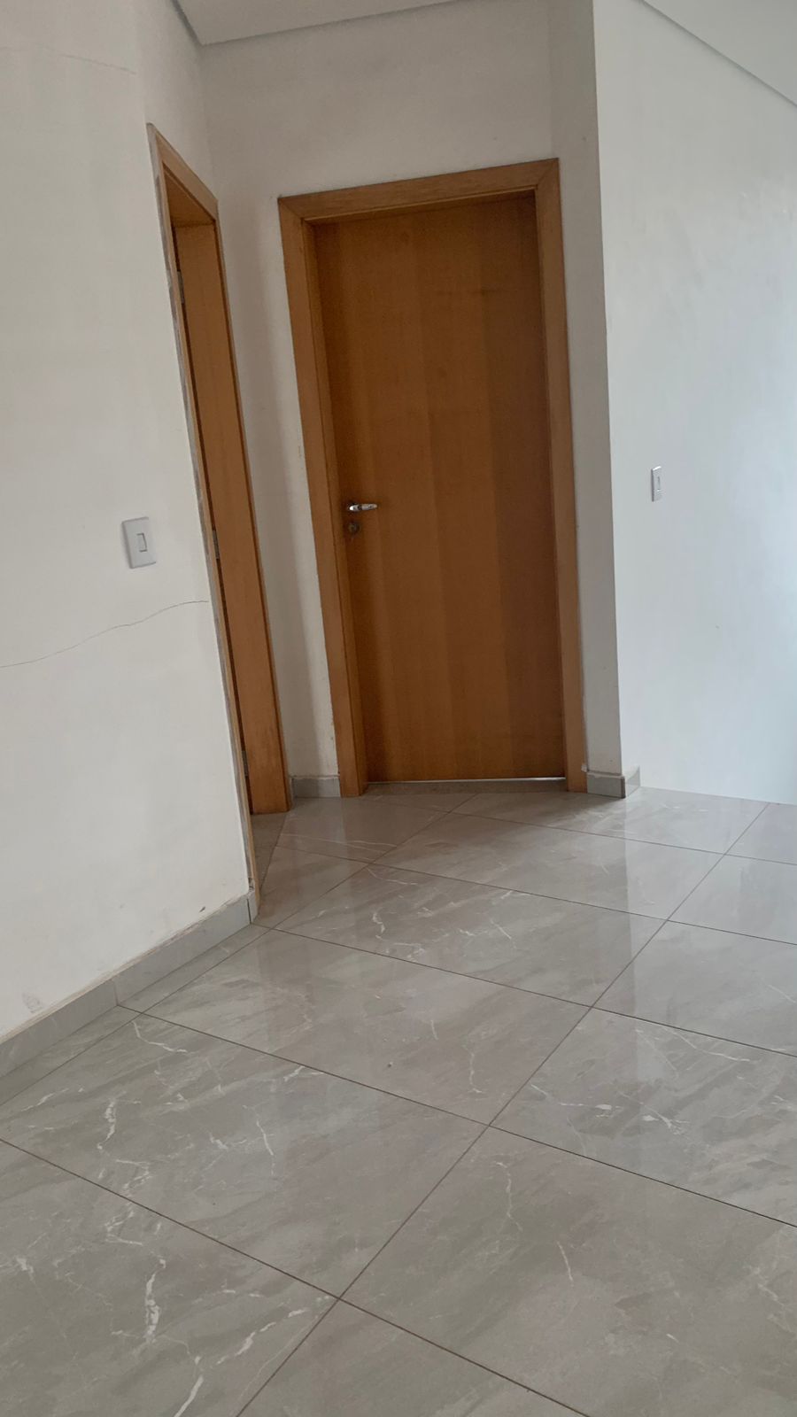 Casa - 03 dorms - Condomínio residencial Jardim Vitória - Estr. dos Pereiras  - Cotia/SP