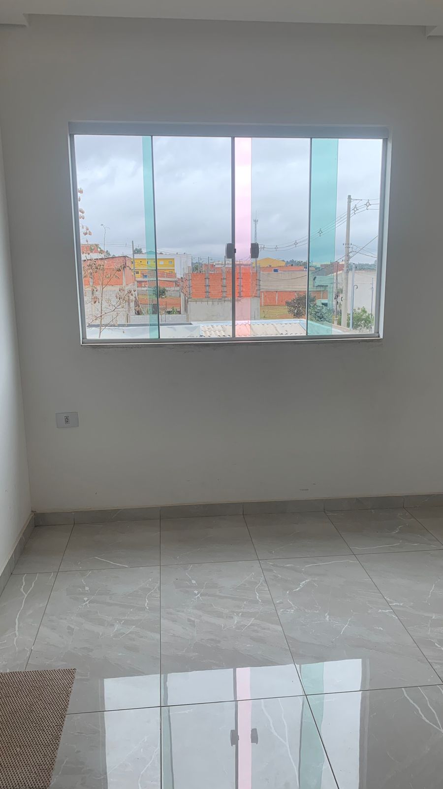 Casa - 03 dorms - Condomínio residencial Jardim Vitória - Estr. dos Pereiras  - Cotia/SP