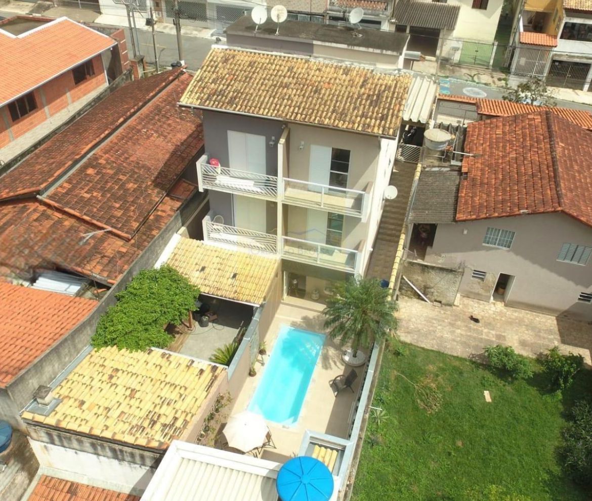 Casa à venda com 3 quartos, 105m² - Foto 13